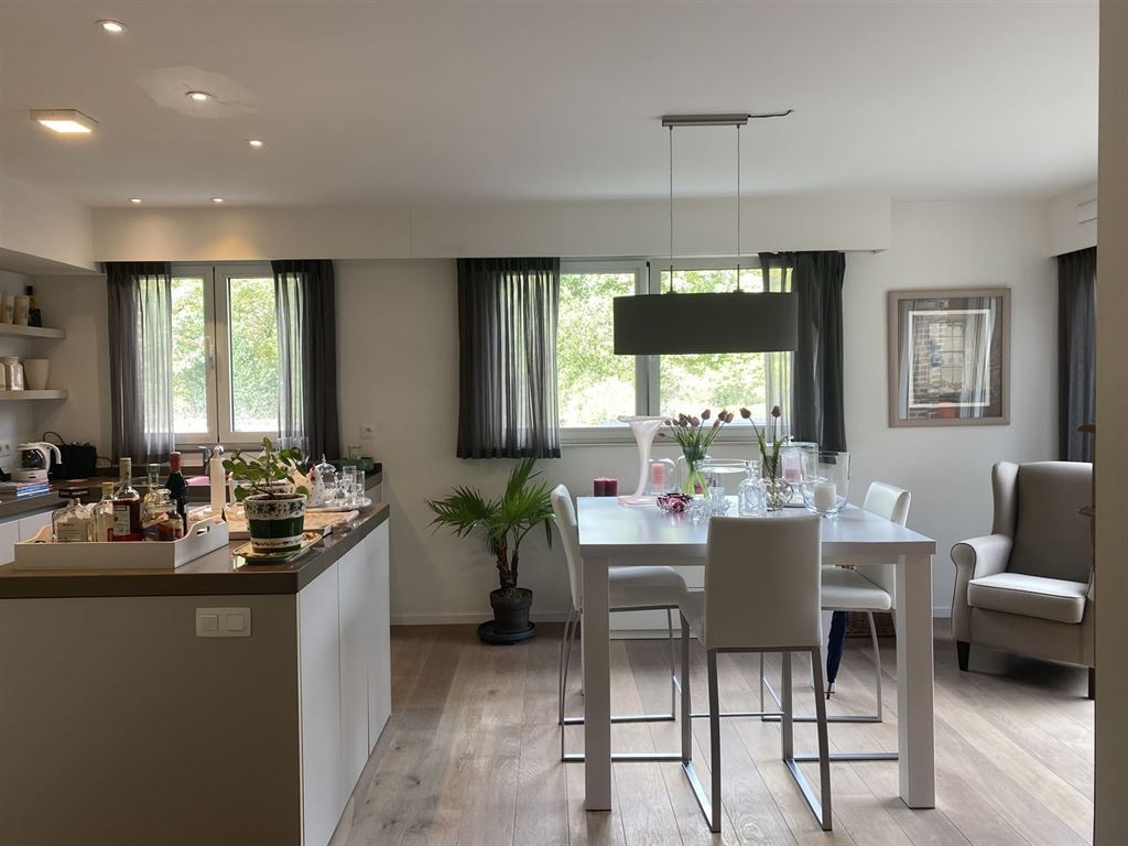 Nieuwbouw appartement in centrum 's-Gravenwezel foto 2