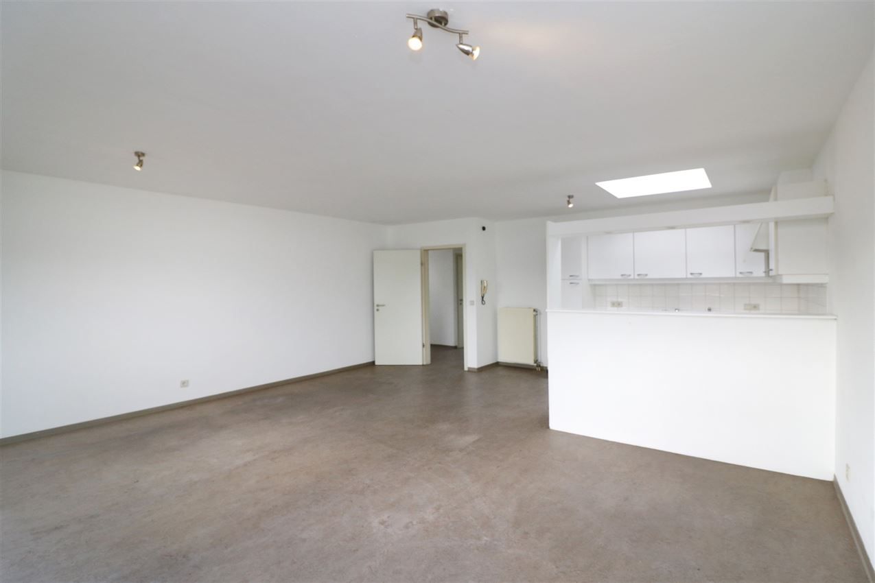 Appartement, twee slaapkamers, autostaanplaats in centrum foto 8