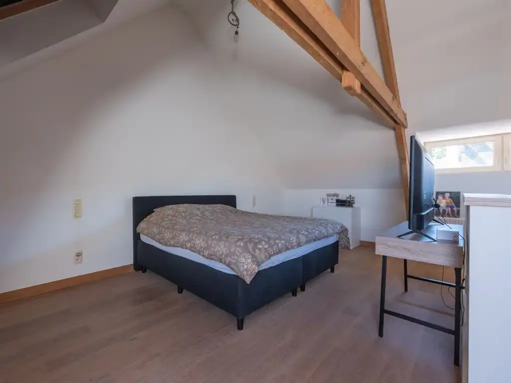 Stijlvol ingerichte woning met handelsruimte in gesloten bebouwing foto 38