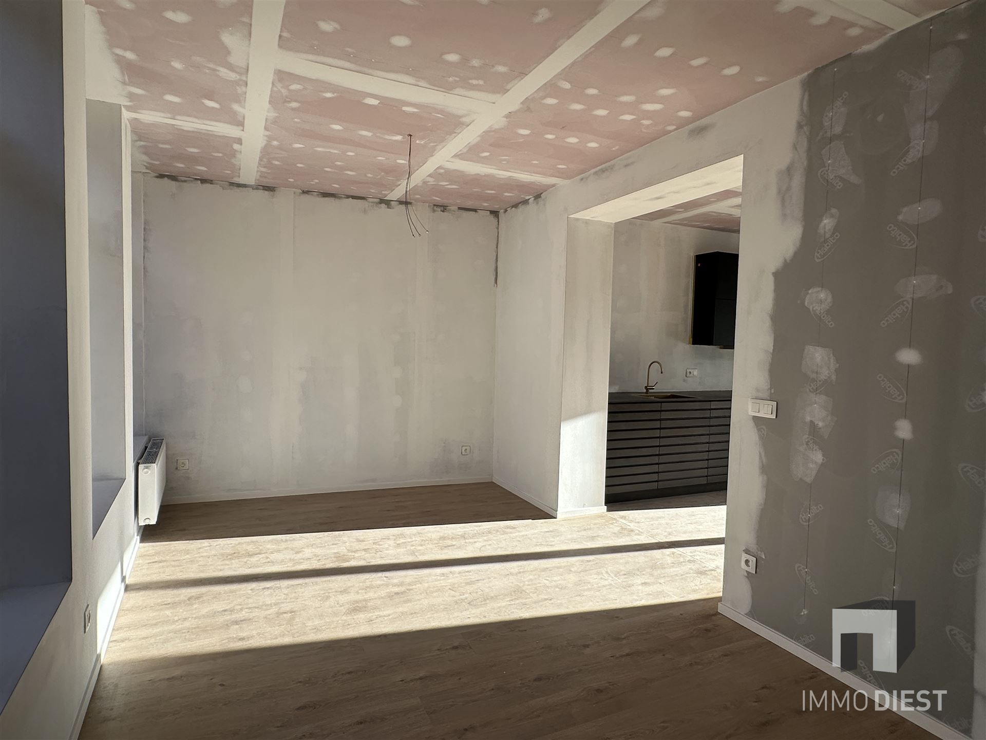 Knap appartement met terras en 2 slpks - centrum Diest - veel lichtinval foto 4