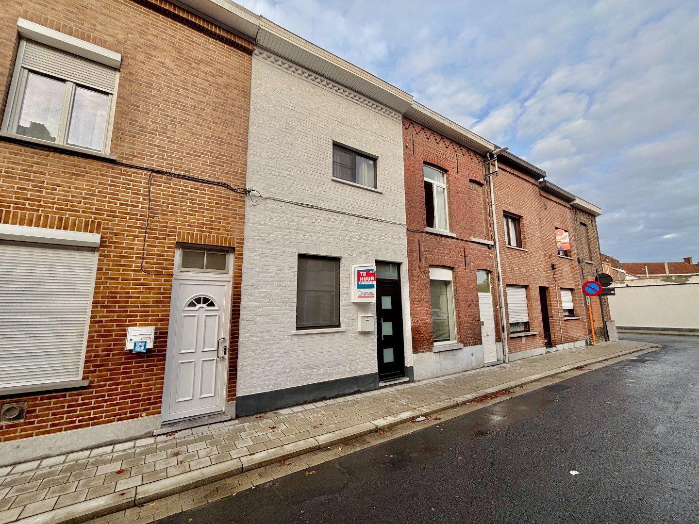 VOLLEDIG GERENOVEERDE EN ENERGIEZUINIGE WONING (EPC B) MET 3 SLPKS (4 MOGELIJK) foto 2