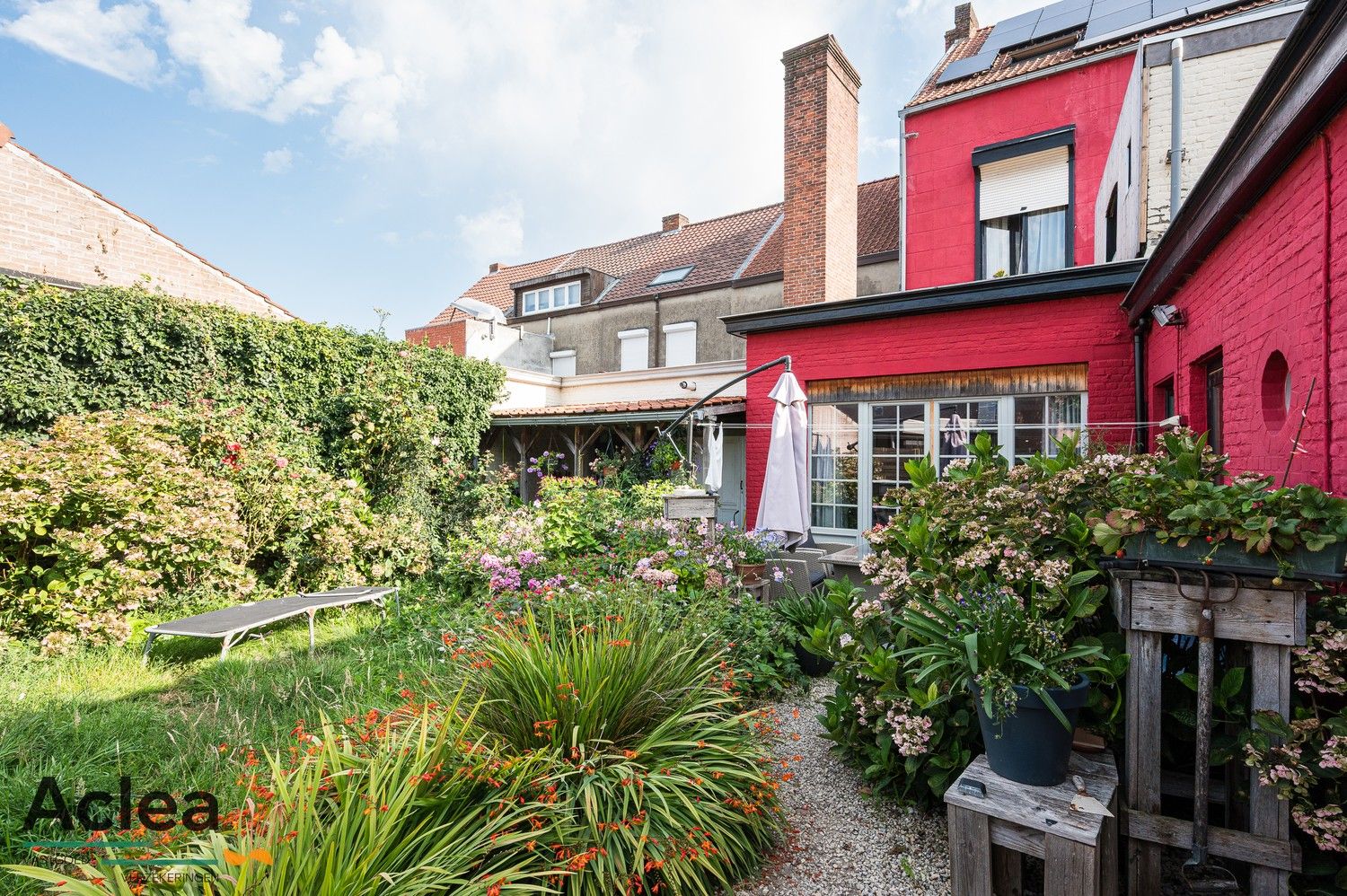 Karaktervolle burgerwoning in eclectische stijl in centrum Eeklo foto 3