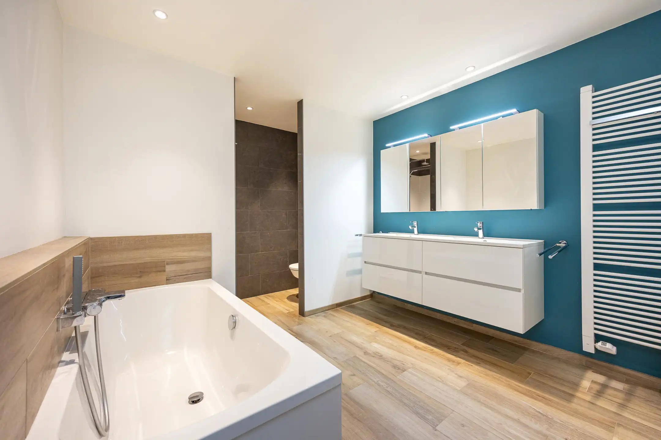 Instapklare woning met 4 slpks en tuin nabij centrum Beerse foto 20