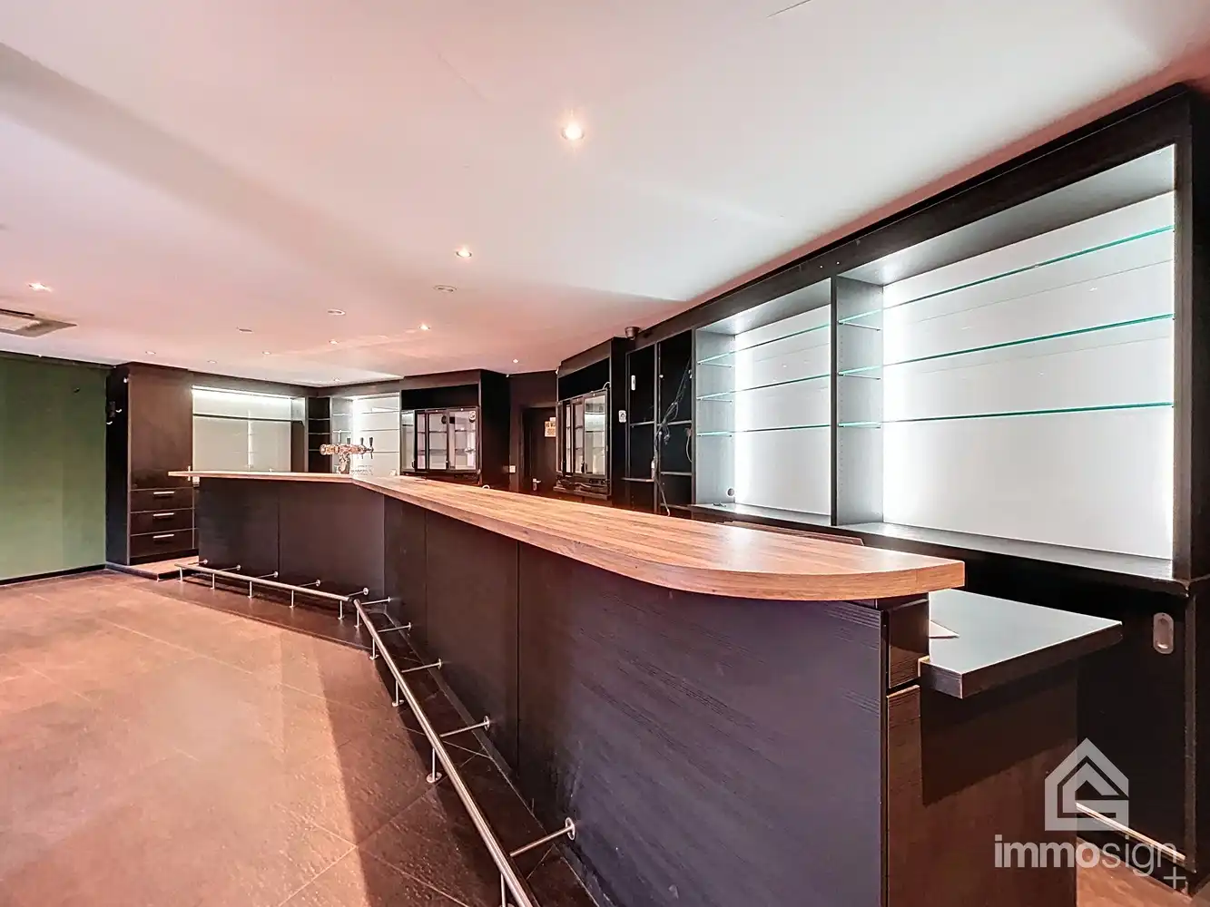 Ideale locatie voor jouw zaak in het hart van Hamont! foto 6