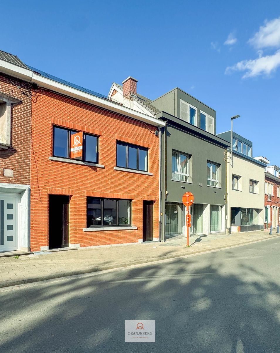 Volledig gerenoveerde woning met zonnige tuin in het hart van Merelbeke Flora foto 30