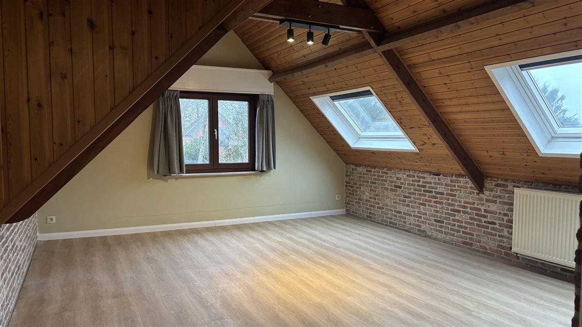 Zéér ruim gelijklvloers/duplexappartement foto 23