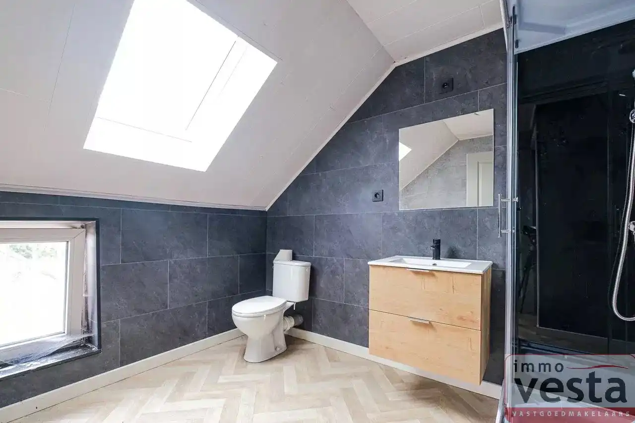 Verzorgde woning met drie slaapkamers foto 17