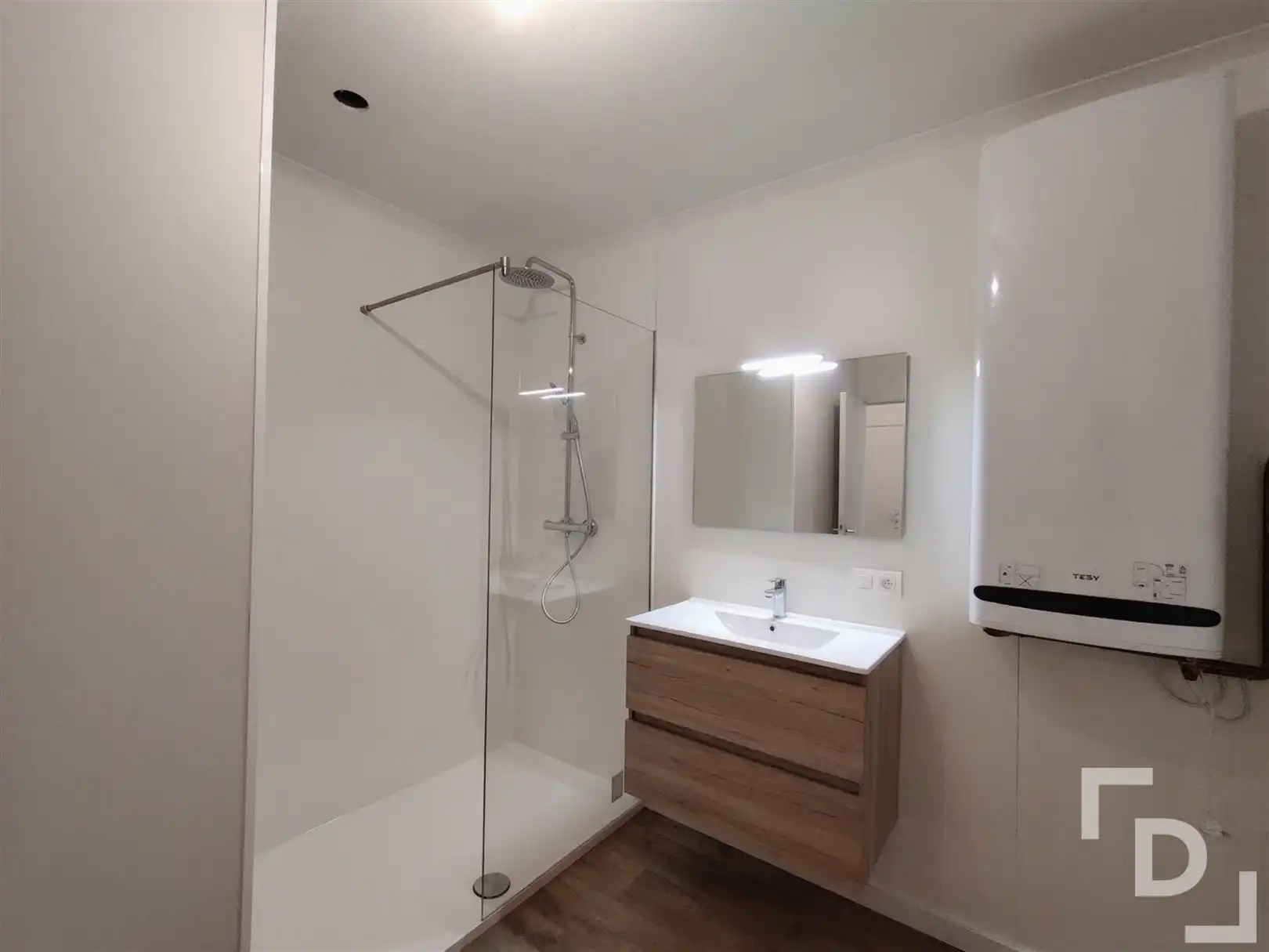 Gerenoveerd appartement in centrum Ieper foto 10