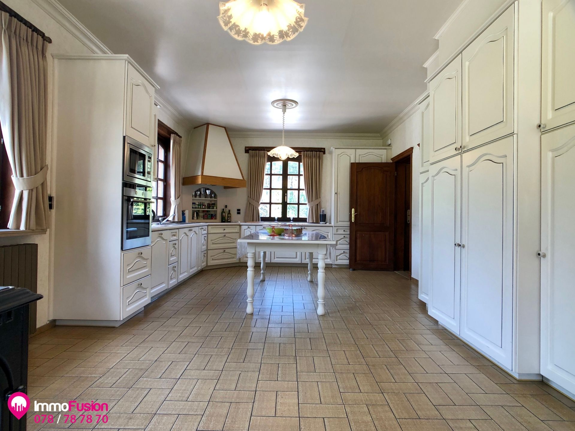Unieke villa met bijgebouw, op ruim perceel van ca. 8.5 HA! foto 113