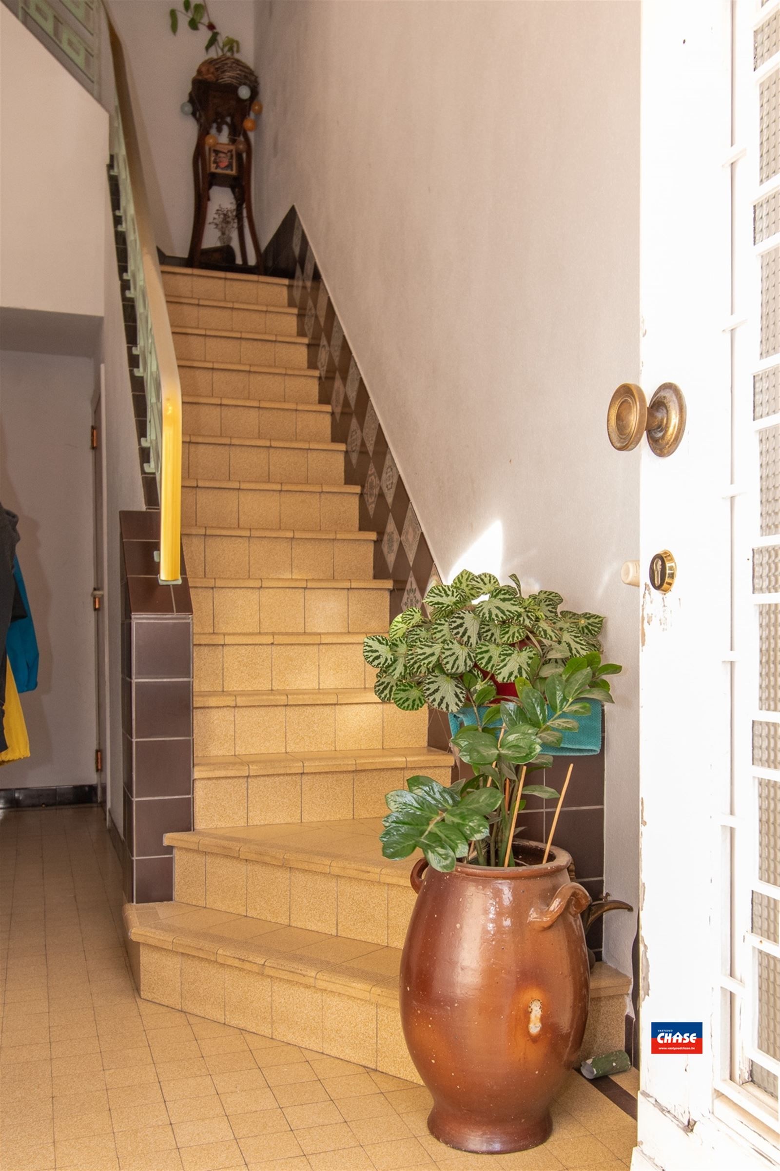 Knappe woning met 4 slaapkamers en enorm veel mogelijkheden foto 12