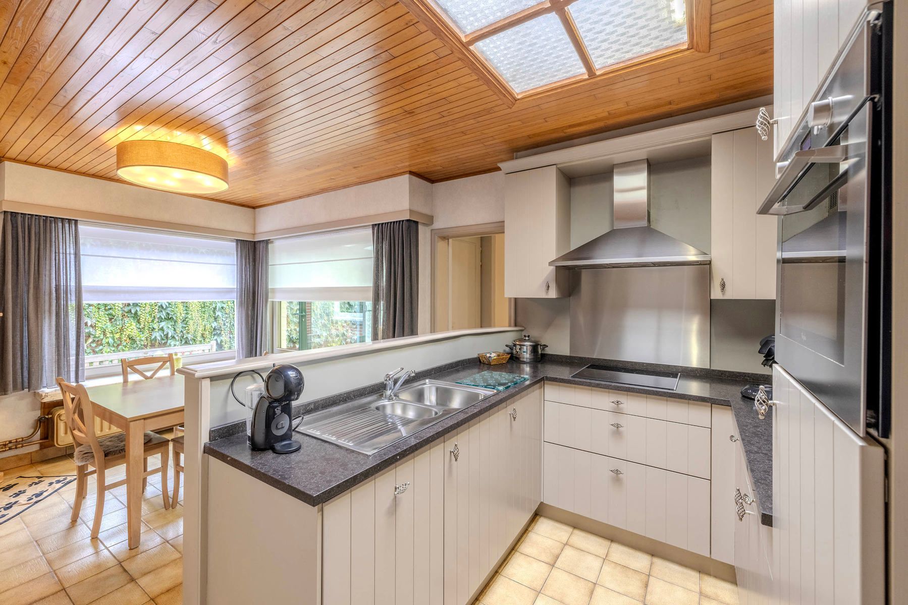 Charmante woning met 3 slpk, garage en tuin foto 12