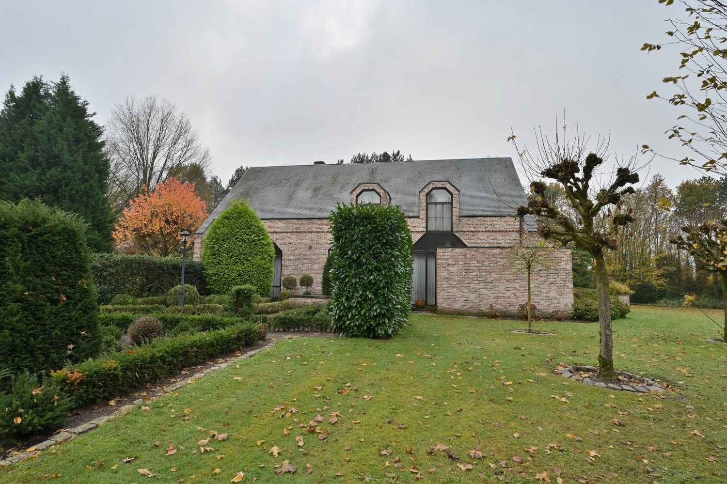 Klassevolle en royale villa gelegen op een perceel van 96a 70 ca (9670 m²) op landelijke toplocatie aan natuurgebied De Maten te Genk foto 43