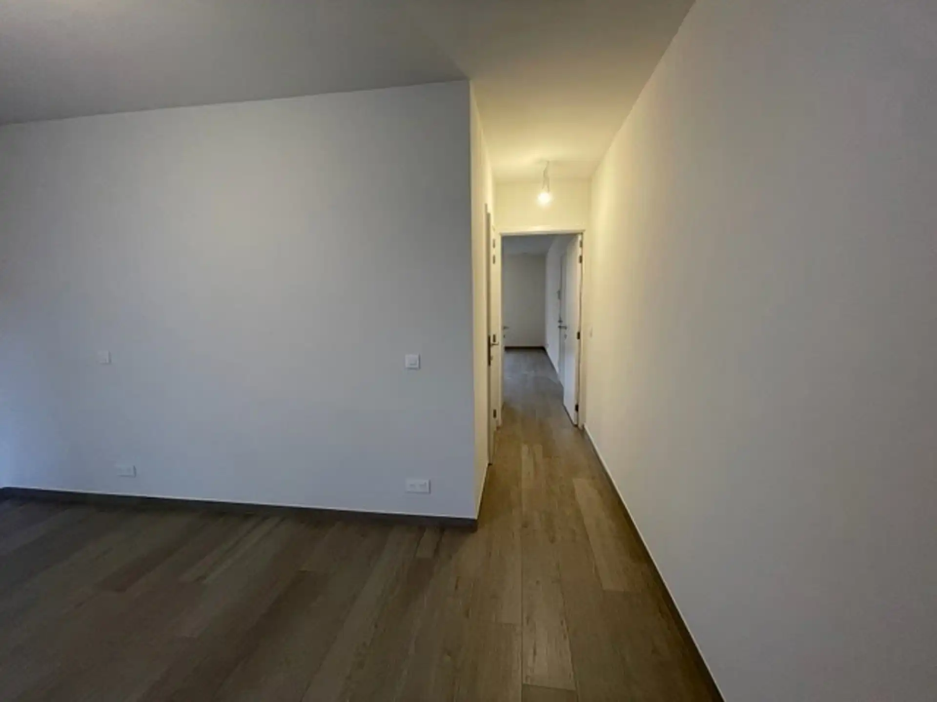 Recent 1-slaapkamerappartement met ruim terras foto 8