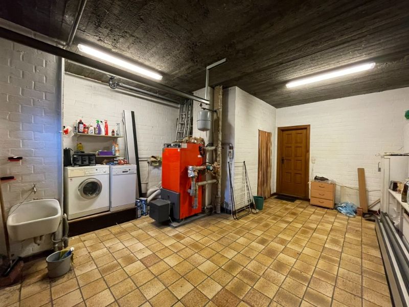 * COMPROMIS IN OPMAAK * Mooie, solide woning met potentiële bouwgrond te koop foto 13