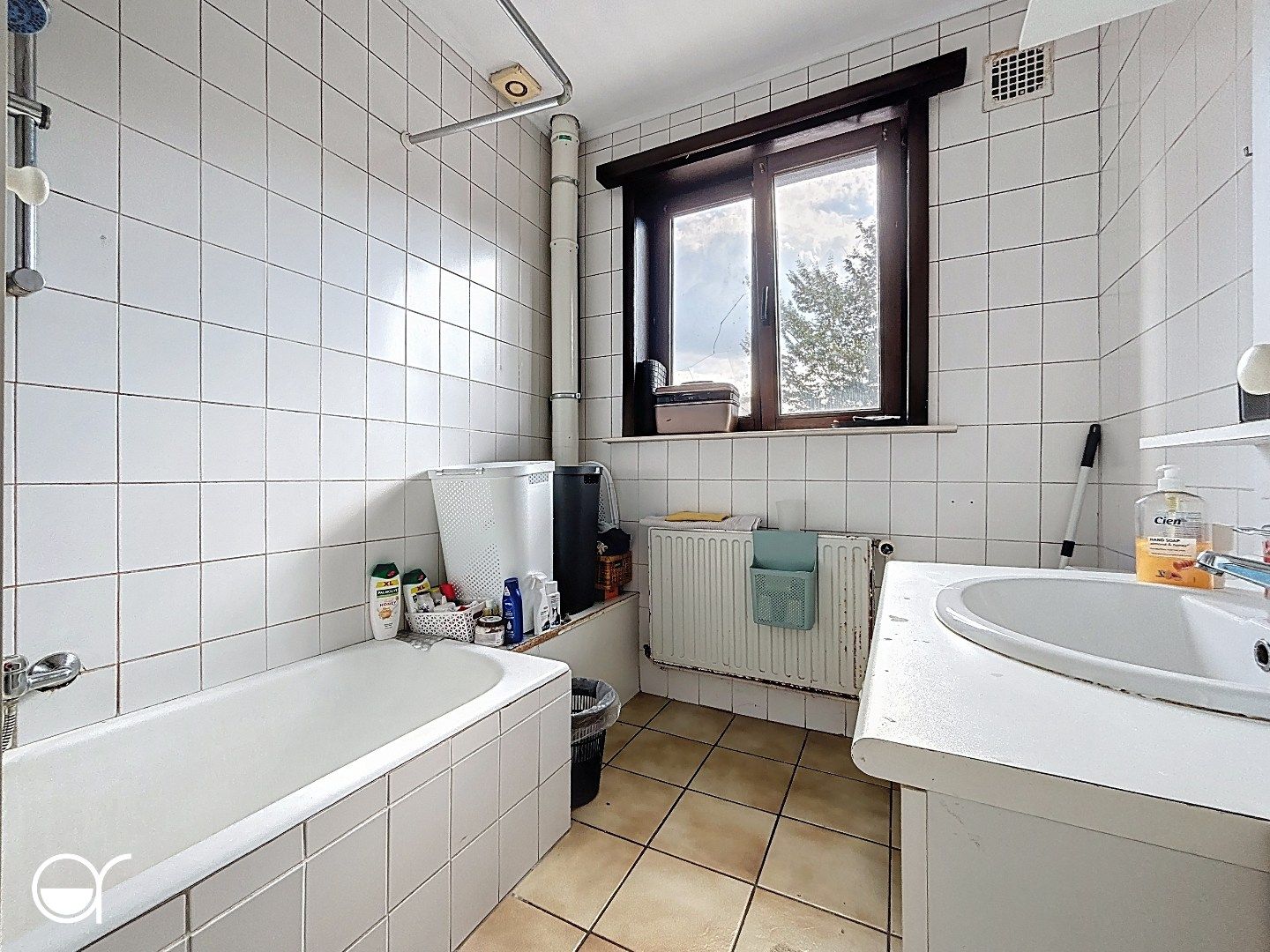 Te renoveren woning met zonnige tuin aan de Bourgoyen. foto 7
