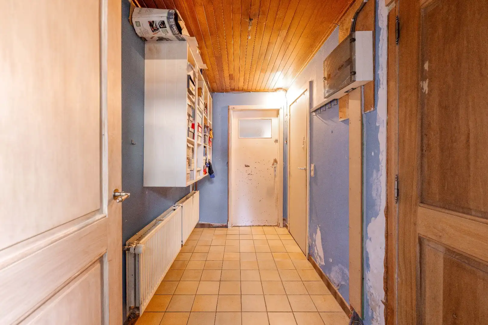 GROTENDEELS GERENOVEERDE GEZINSWONING 2006 MET 3 SLPKS EN TUIN foto 7