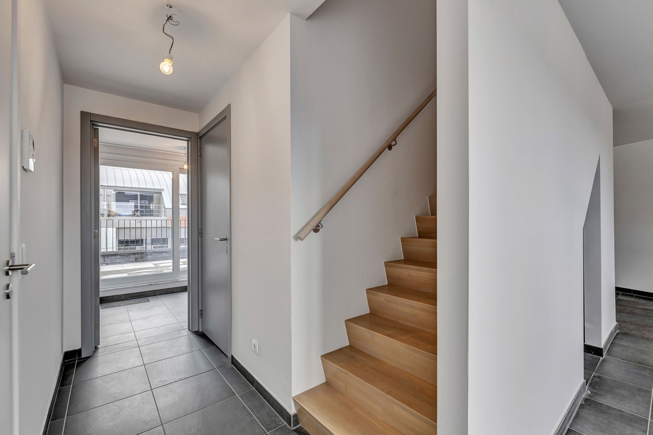 Uniek centraal gelegen duplex met ruim terras  foto 12