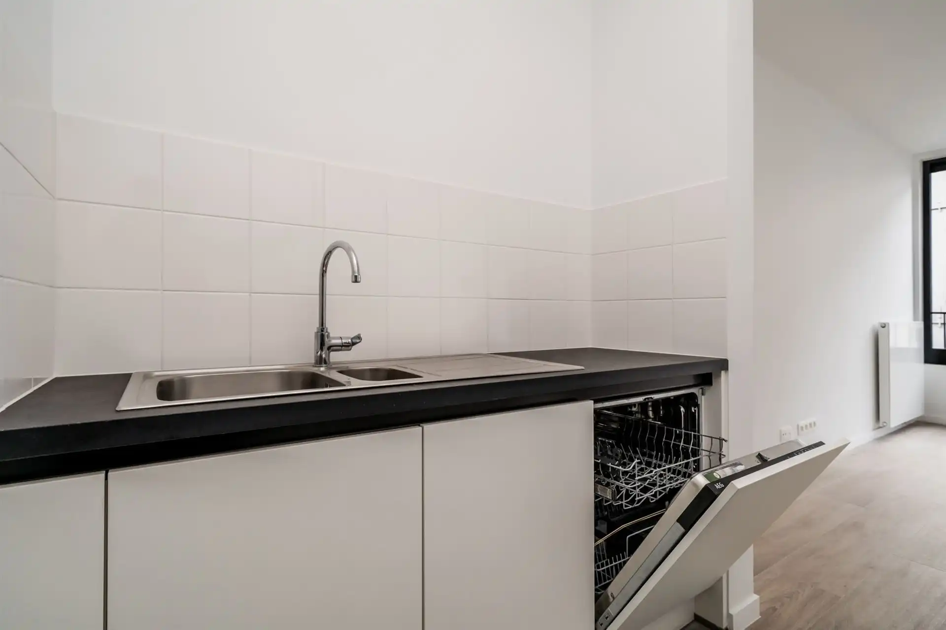 Vlakbij de Tour & Taxis site, prachtig nieuw duplex met 2 slaapkamers en terrassen ! foto 5