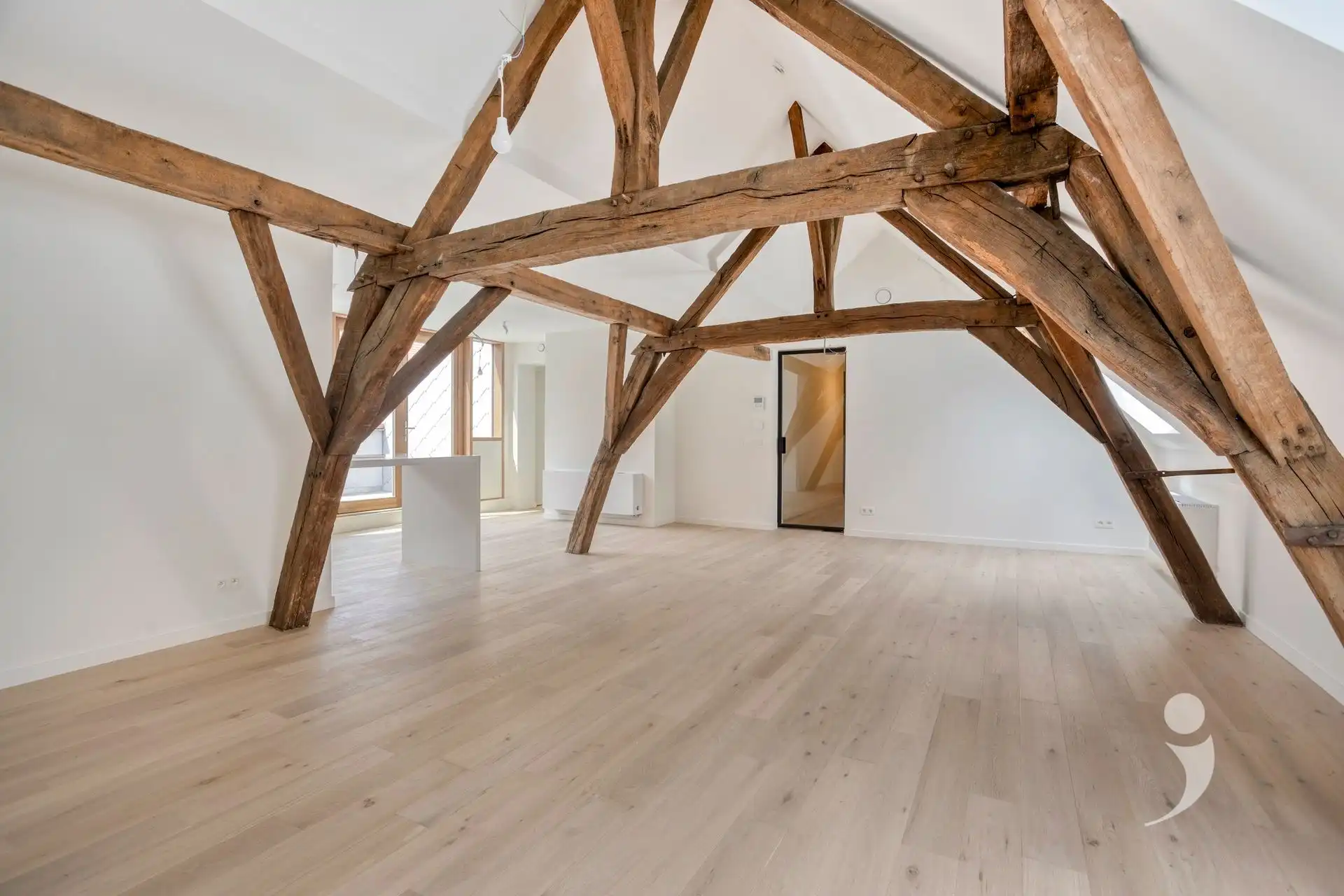 High-end penthouse in Burenberg Monastery foto 3