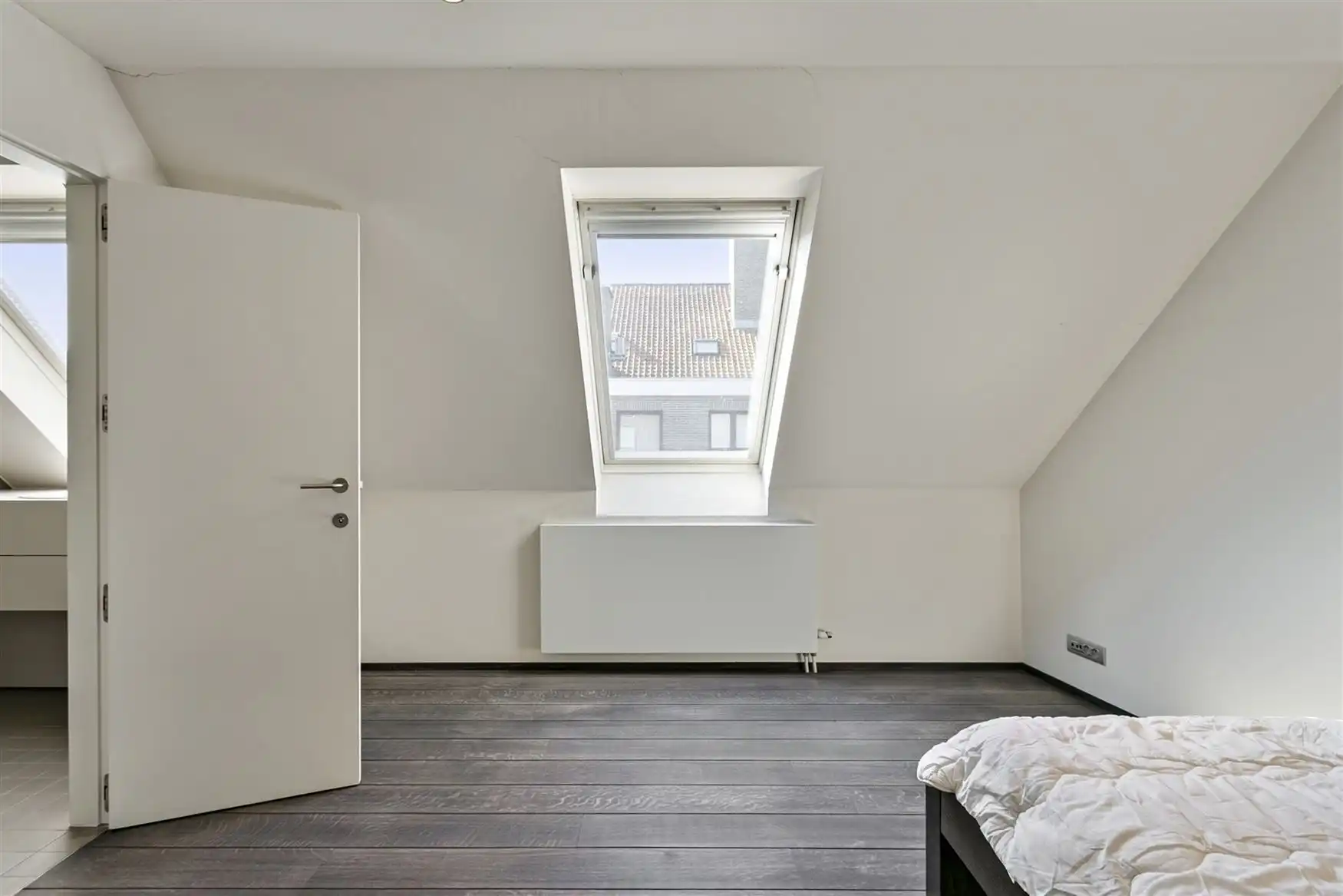 Zeer ruim bemeubeld duplexappartement foto 23