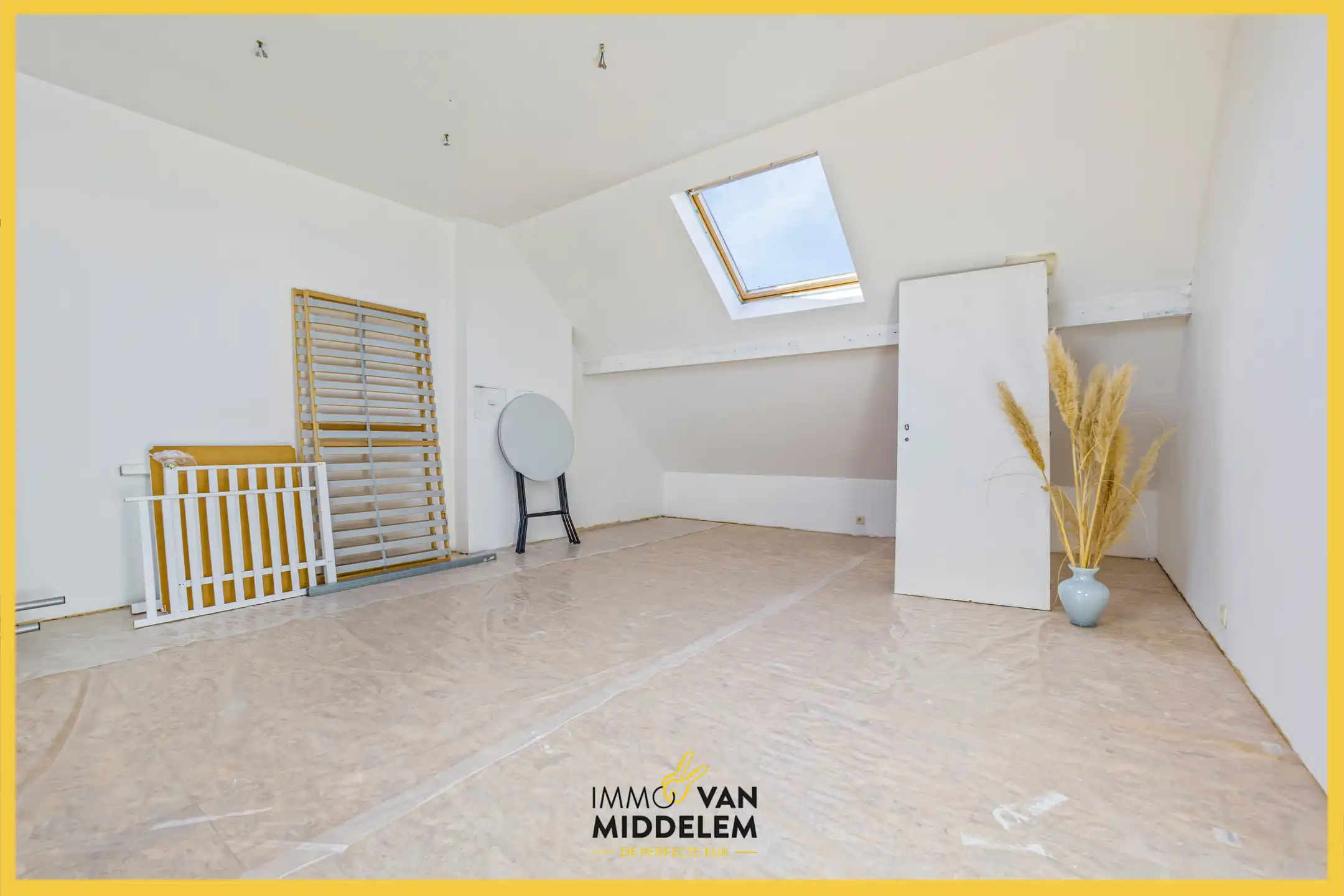 INSTAPKLARE WONING MET 4 KAMERS, TUIN EN GARAGE foto 20
