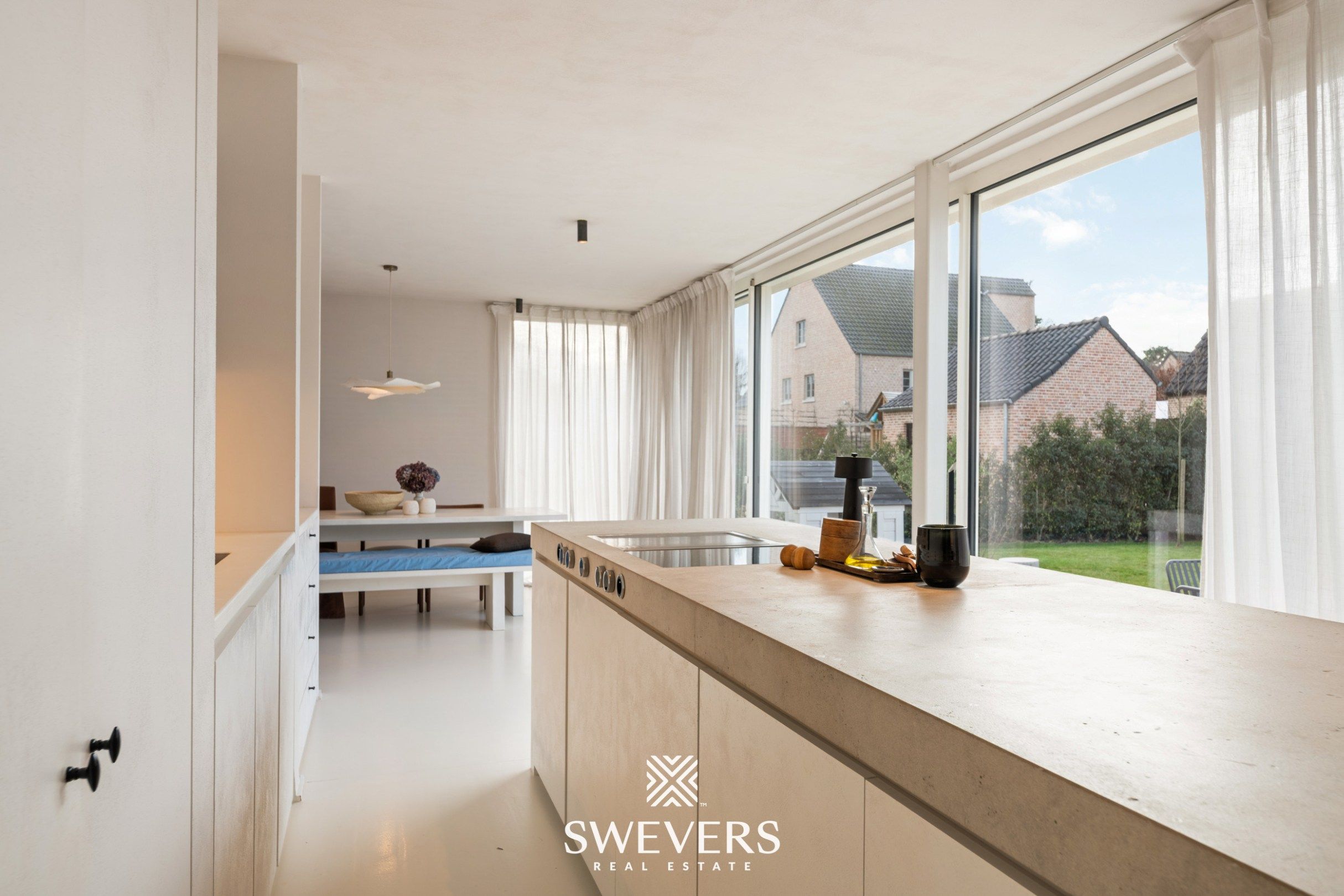 Uitzonderlijk gerenoveerde woning op 9a15 in het rustige Mol-Wezel foto 8