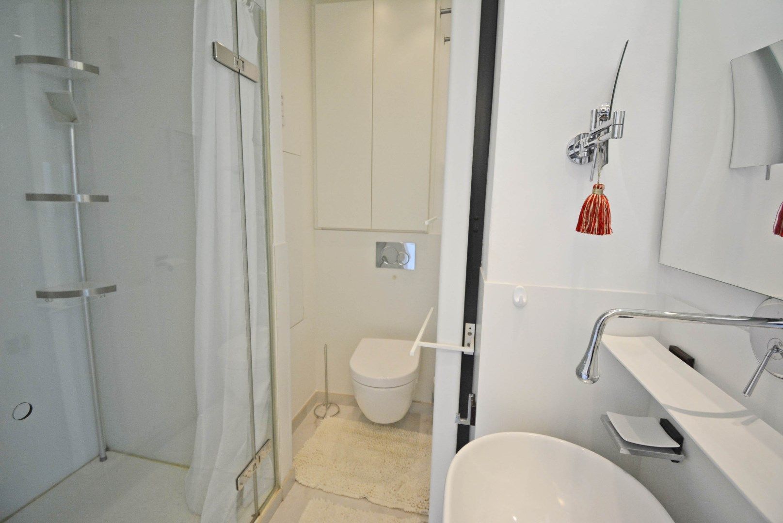 Prachtig gerenoveerde studio met uitstekend zeezicht foto 12