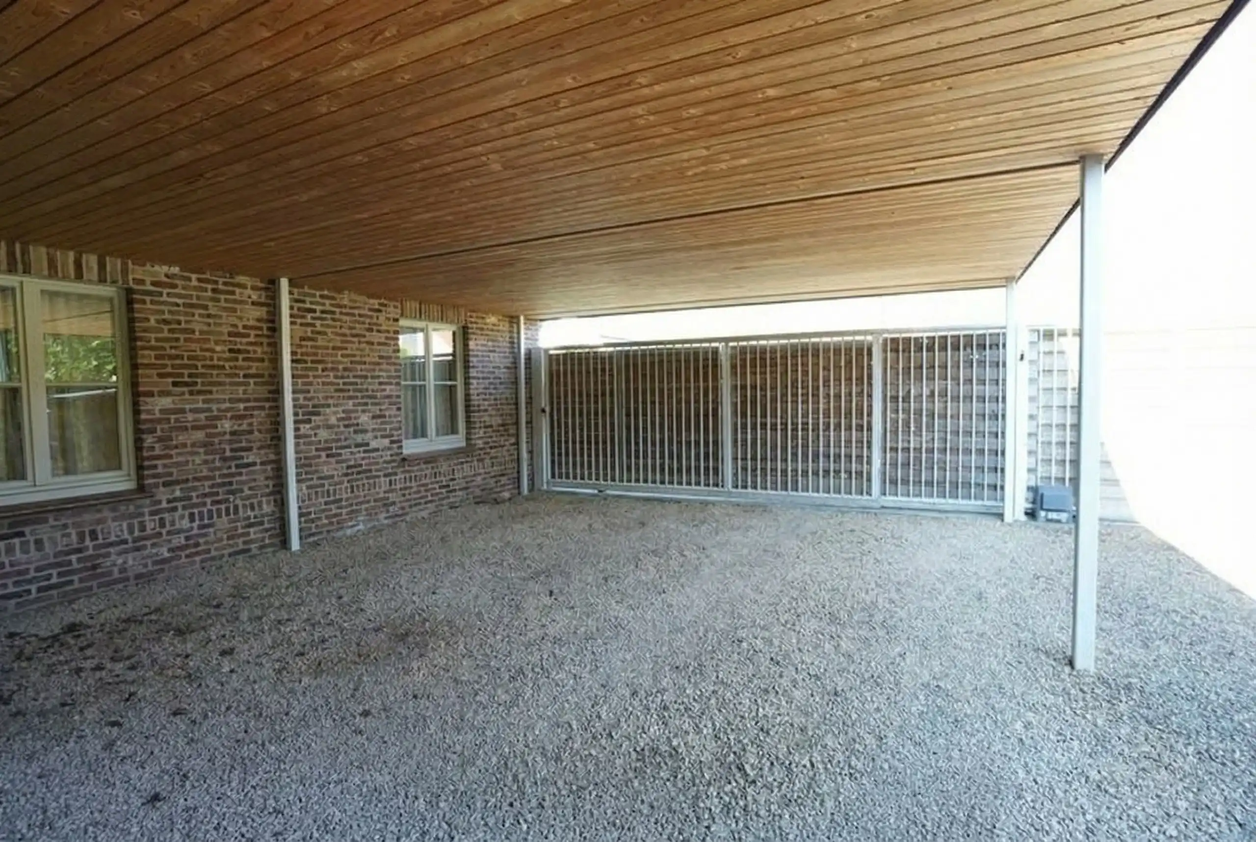 Ruime villa op 1.617 m² met kantoor/praktijk aan huis foto 22