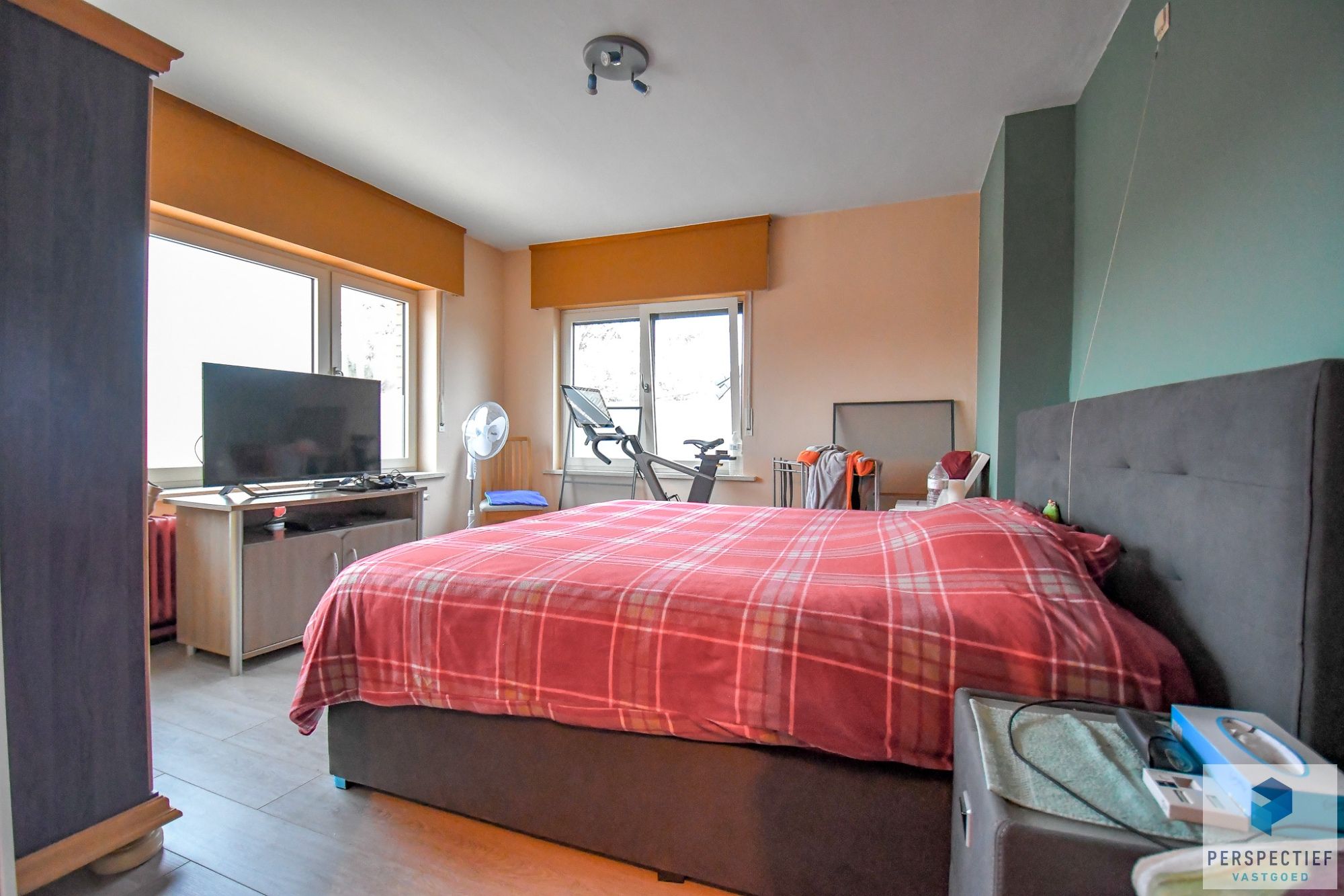 Rustig gelegen ruime halfopen woning met recent bijgebouw/garage op 454m² foto 15