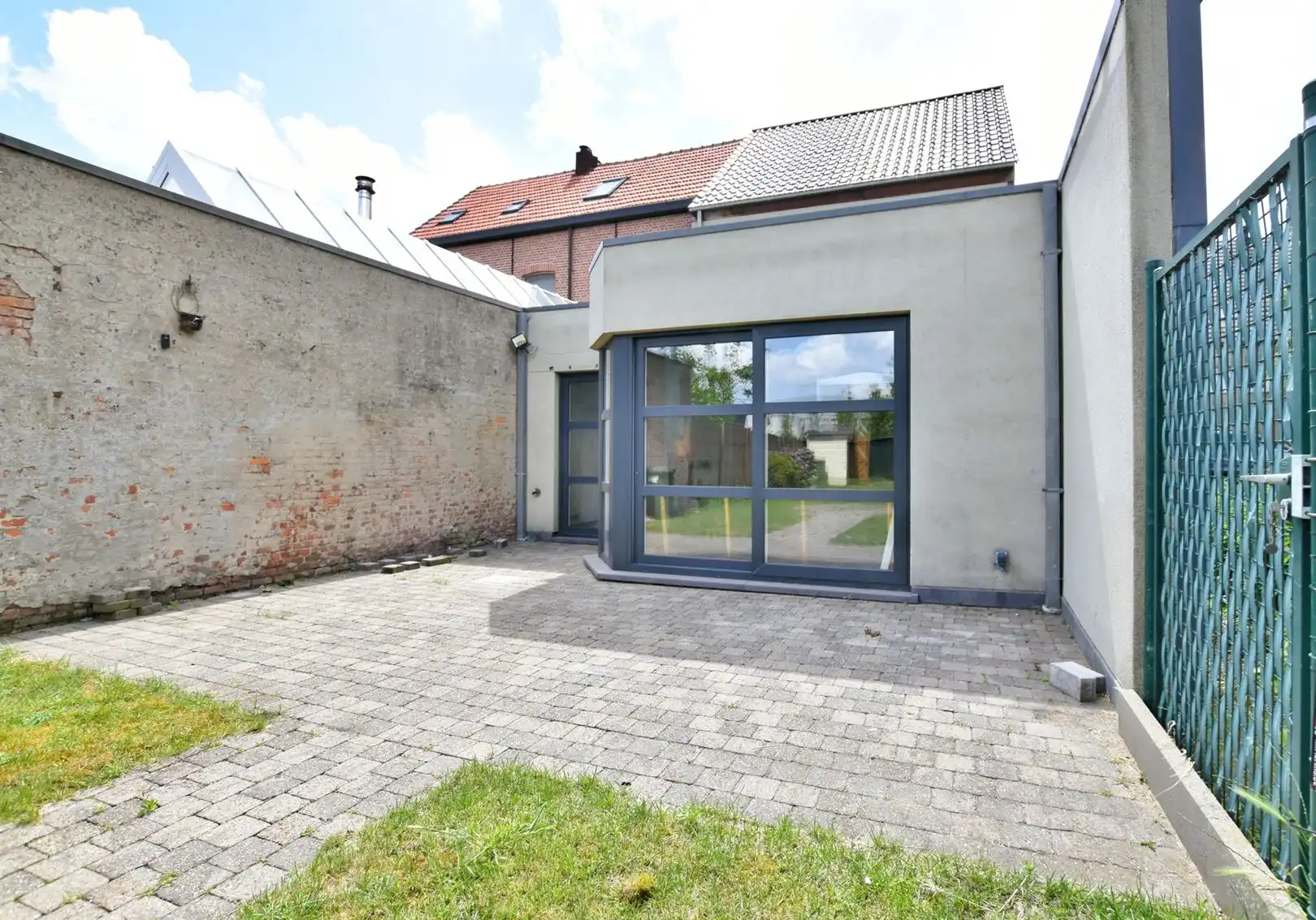 Gezellige instapklare woning met garage en tuin te Hamme centrum foto 7