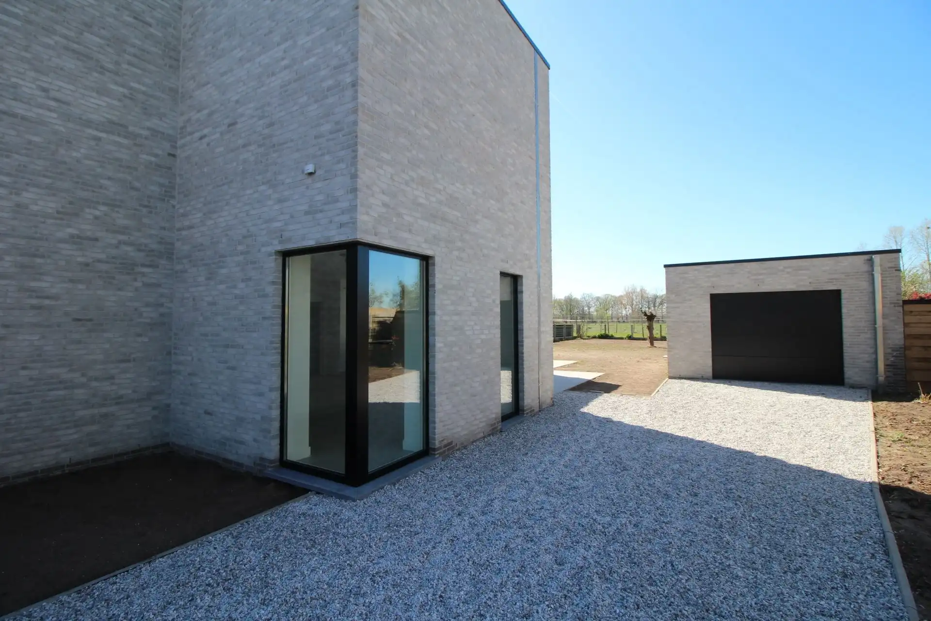 Woning, 3 slpks, voorzien van de nieuwste technieken. foto 3