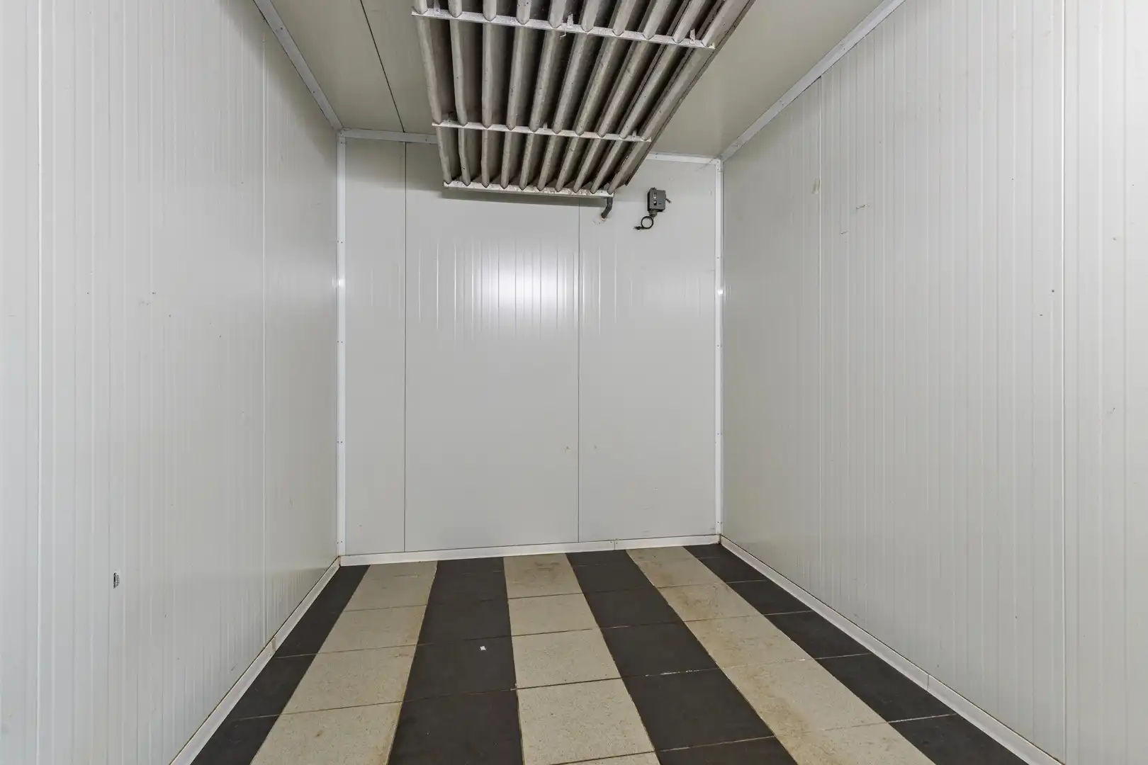 Kantoor met woonst te koop - zeer veel potentieel foto 11