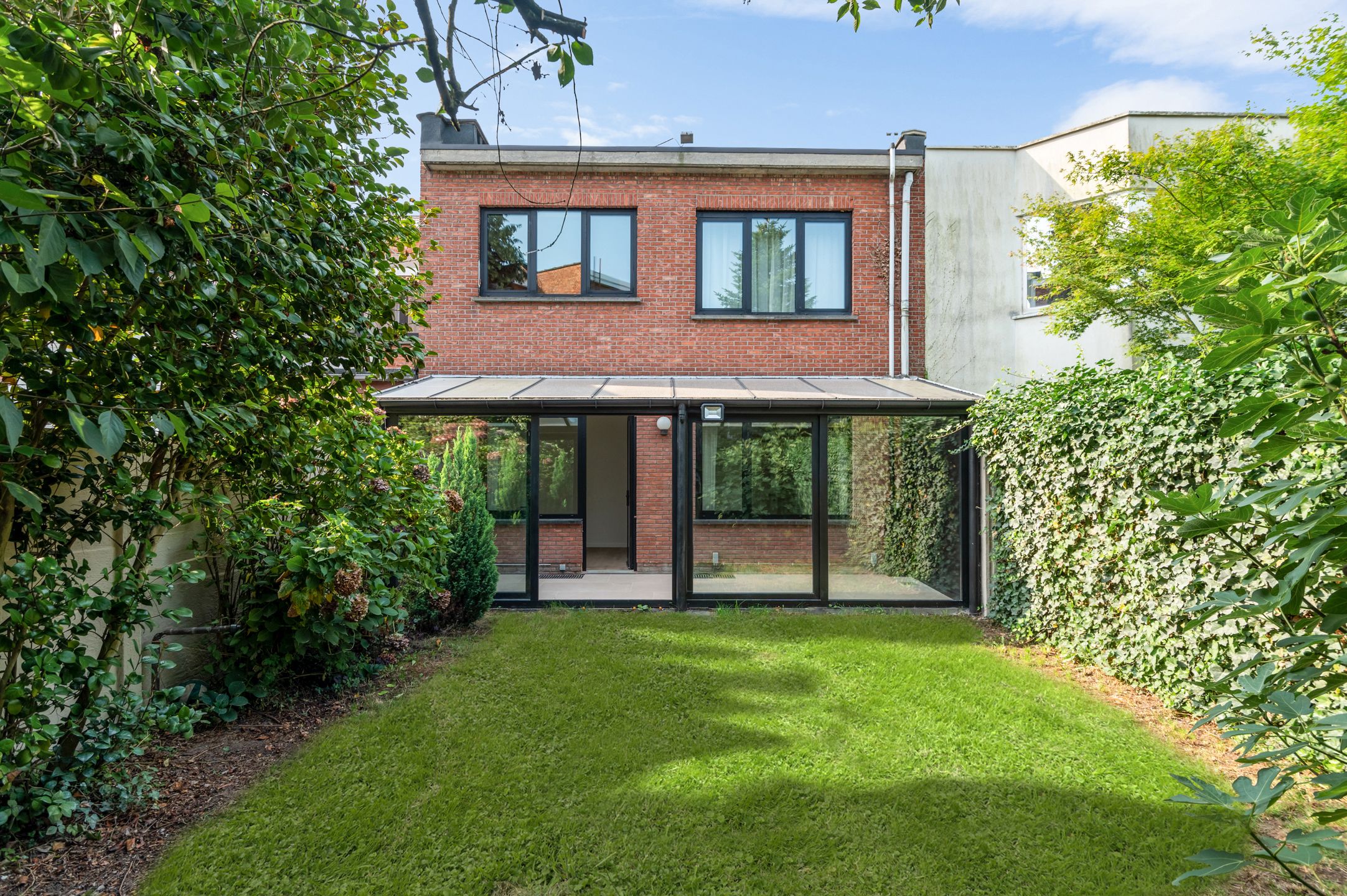 Prachtig gerenoveerde woning (3 slk.) op de Oosterveldwijk foto 14