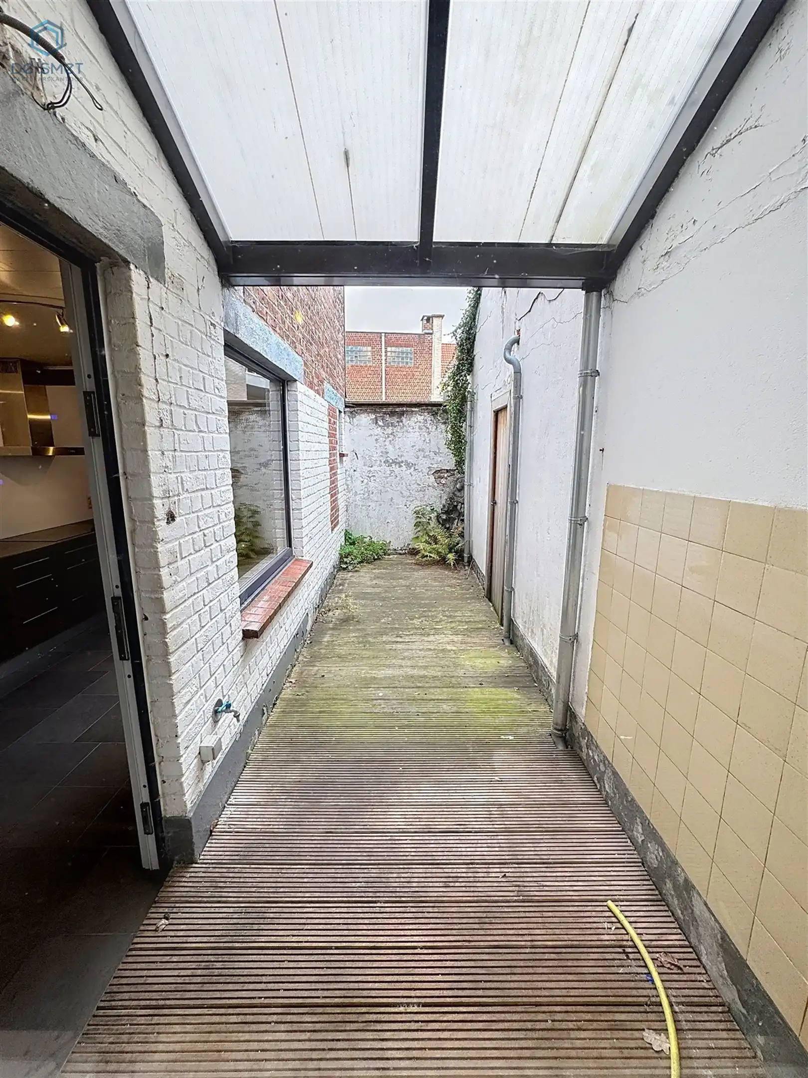 Instapklare, volledig gerenoveerde woning met 4 slaapkamers, terras en tuinberging in hartje Geraardsbergen! foto 11