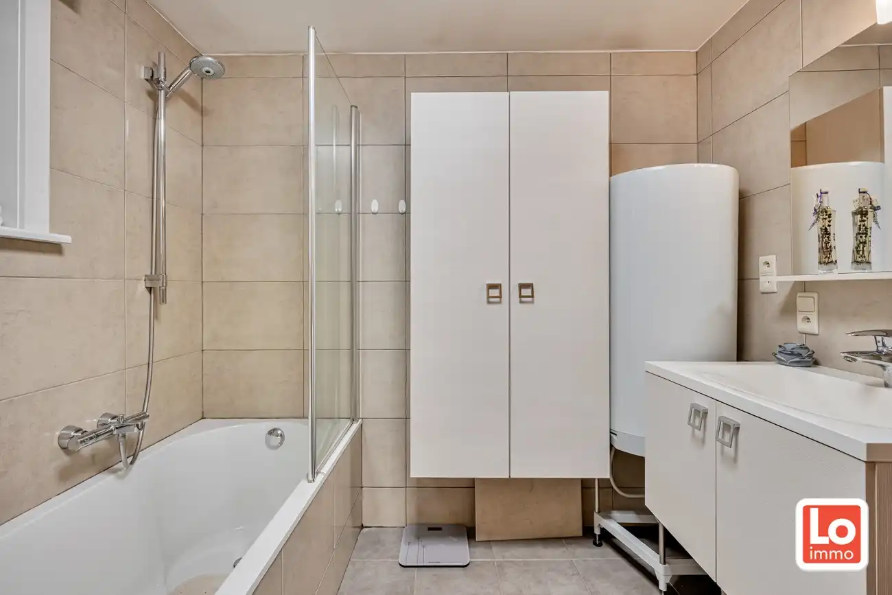 Landelijk gelegen half open woning met ruim bijgebouw (ca. 65m) en grote tuin met open zicht tussen Hijfte en Lochristi. foto 21