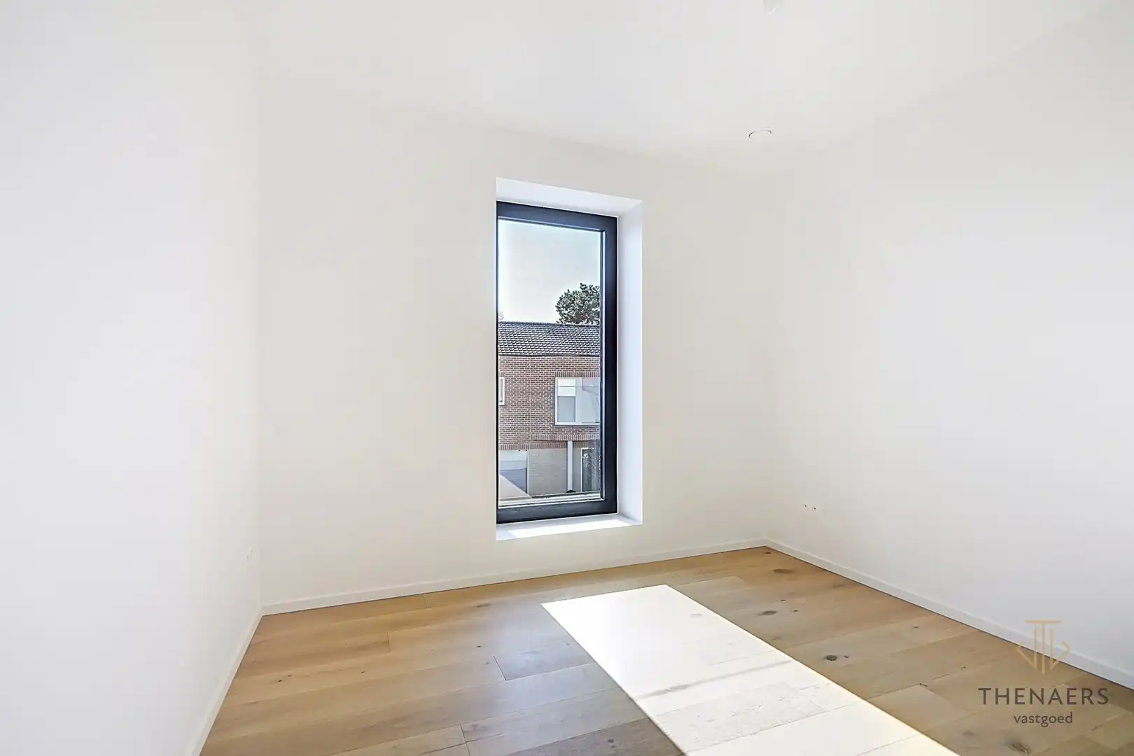 Strakke en luxueus gerenoveerde open bebouwing met hoogwaardige afwerking en EPC A in Wilderen. foto 25