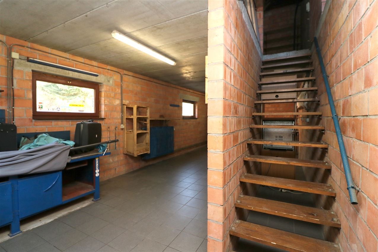 Label c, mooi gelegen landhuis, zonnige leefruimte foto 44