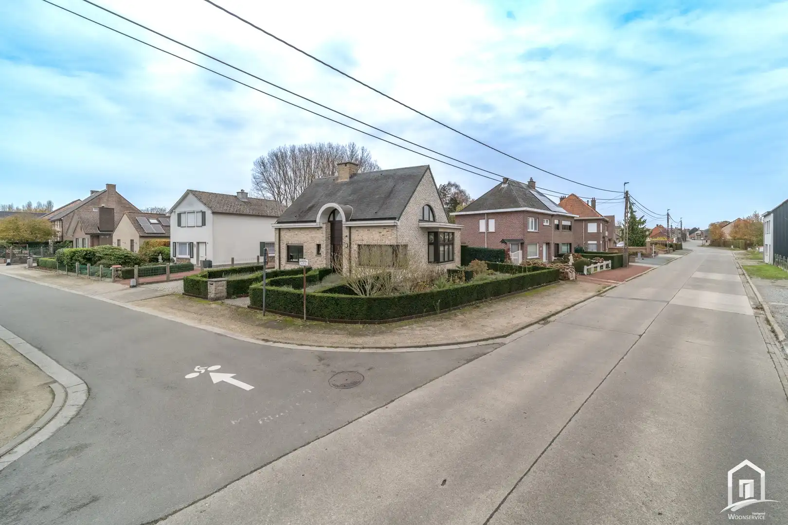 Zeer degelijke, ruime en gezellige viergevelwoning foto 3