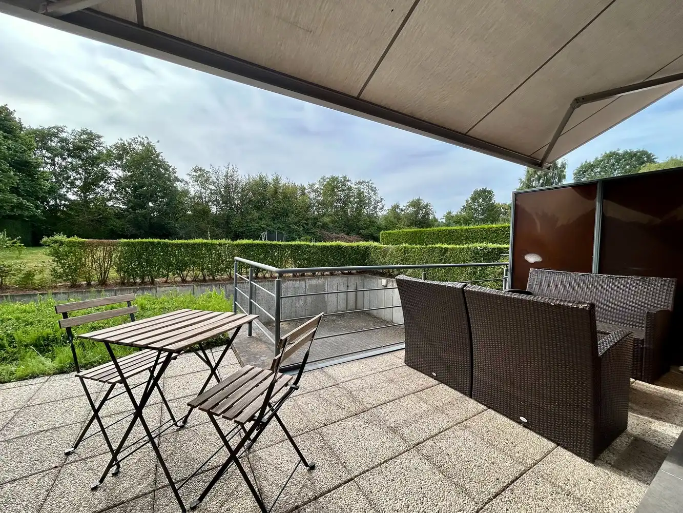 Instapklaar, gelijkvloers appartement met ruim terras en autostaanplaats foto 6
