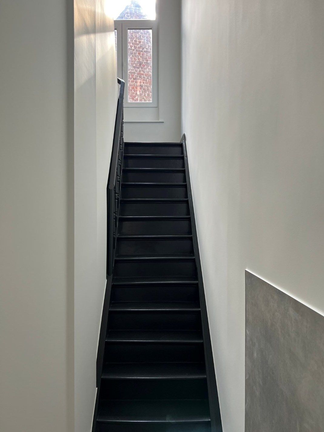 GERENOVEERD DUPLEX APPARTEMENT MET 1 SLAAPKAMER IN HET CENTRUM VAN IEPER foto 2