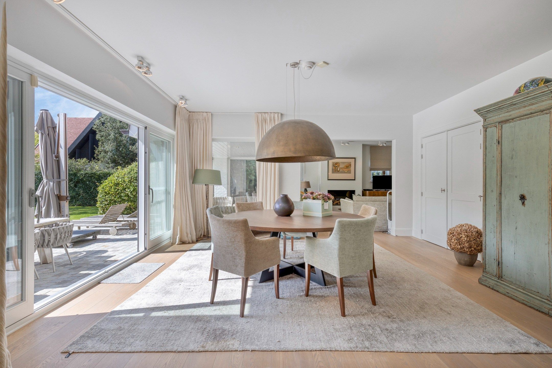 Luxueuze en stijlvolle villa in Engelse Cottage stijl met verwarmd zwembad gelegen in het Zoute. foto 3