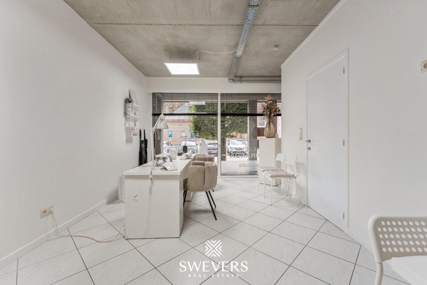 Handelspand met praktische indeling in hartje Tessenderlo foto 18