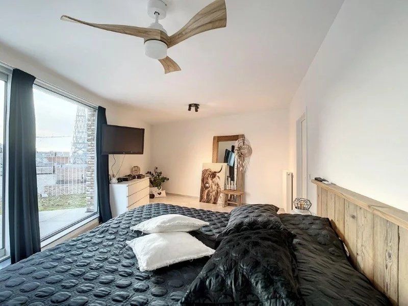 Prachtig luxe appartement in hartje Lommel met 3 slaapkamers. foto 10