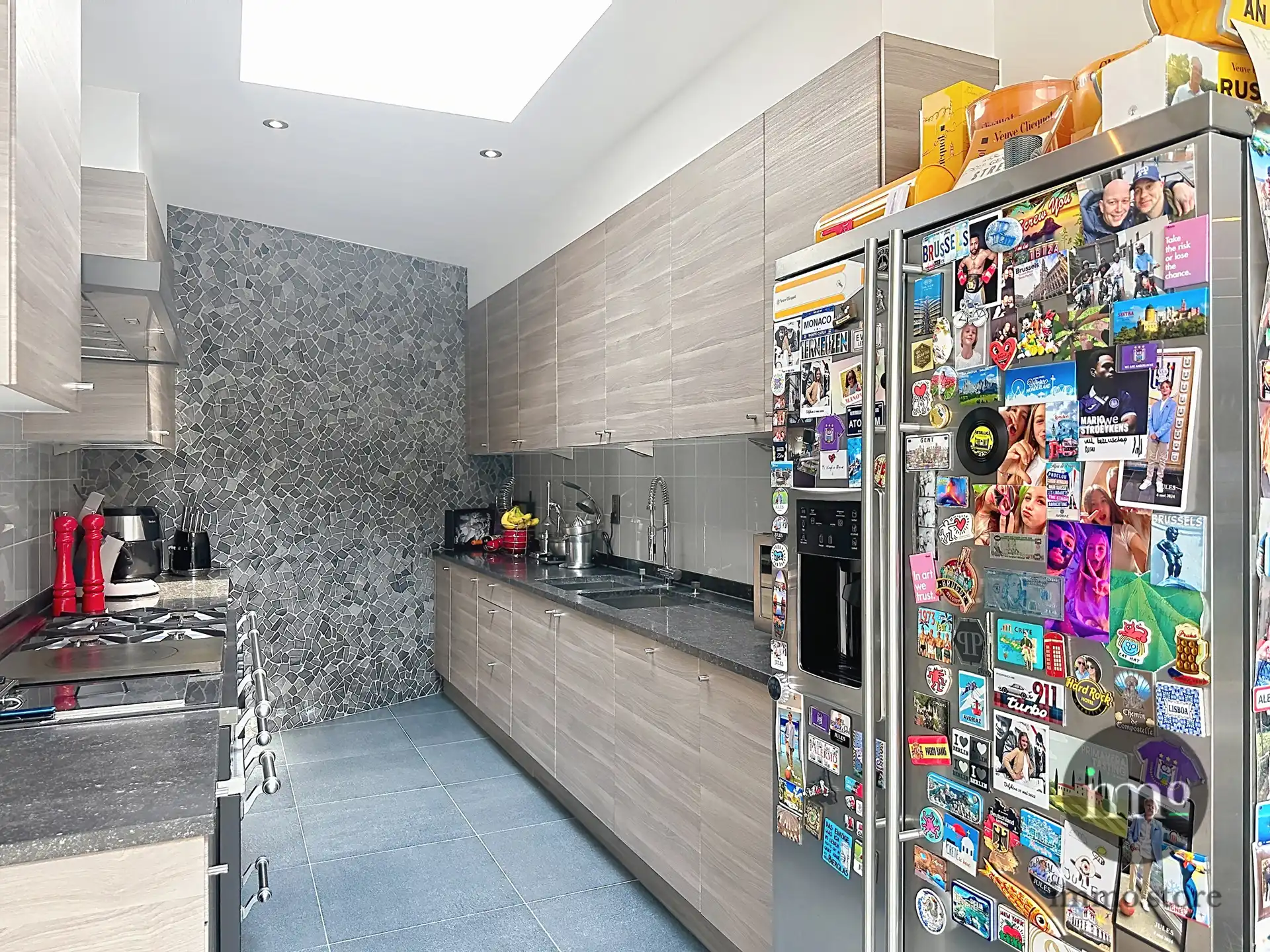 MULTIFUNCTIONEEL volledig gerenoveerd gebouw met bijgebouw, 7 slaapkamers, appartement, tuin en zwembad! foto 13