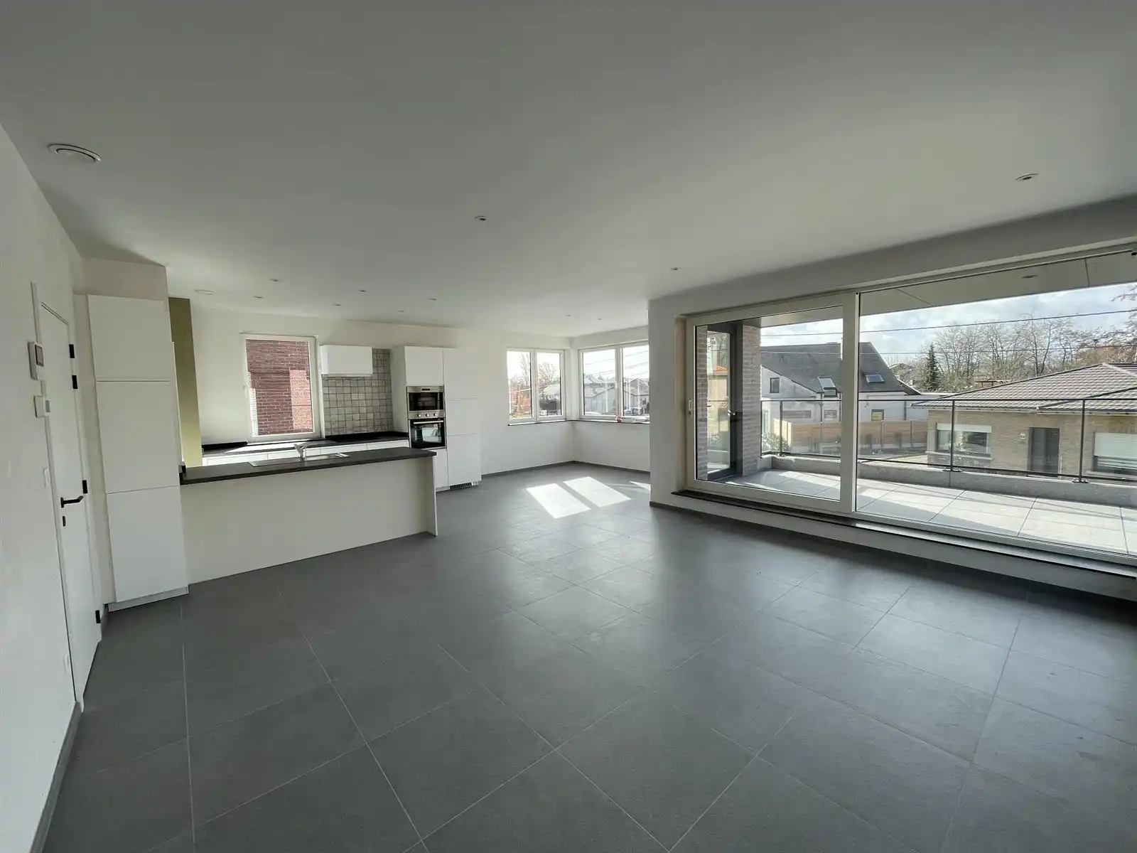 WANZELE - Lichtrijk & energiezuinig appartement. foto 5