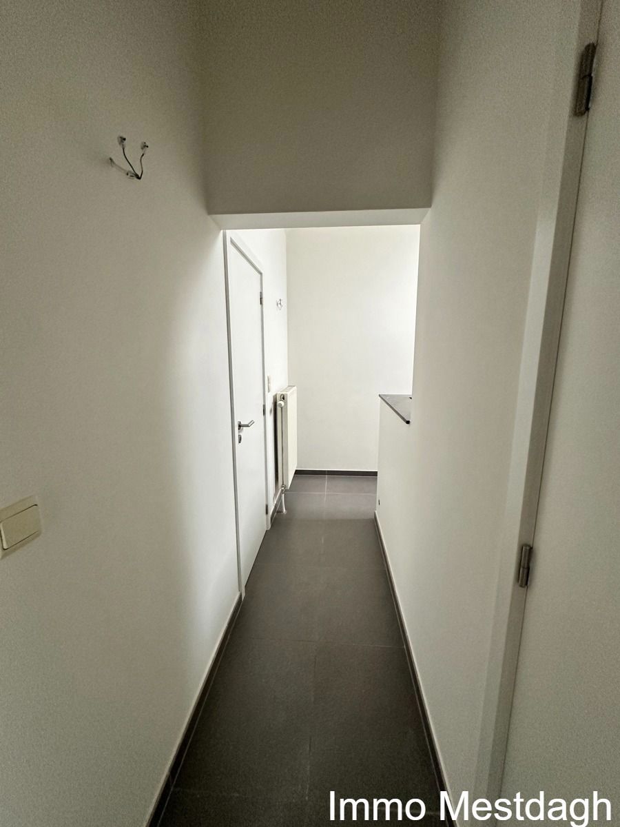 Opbrengsteigendom met 4 appartementen, 3 terrassen foto 28