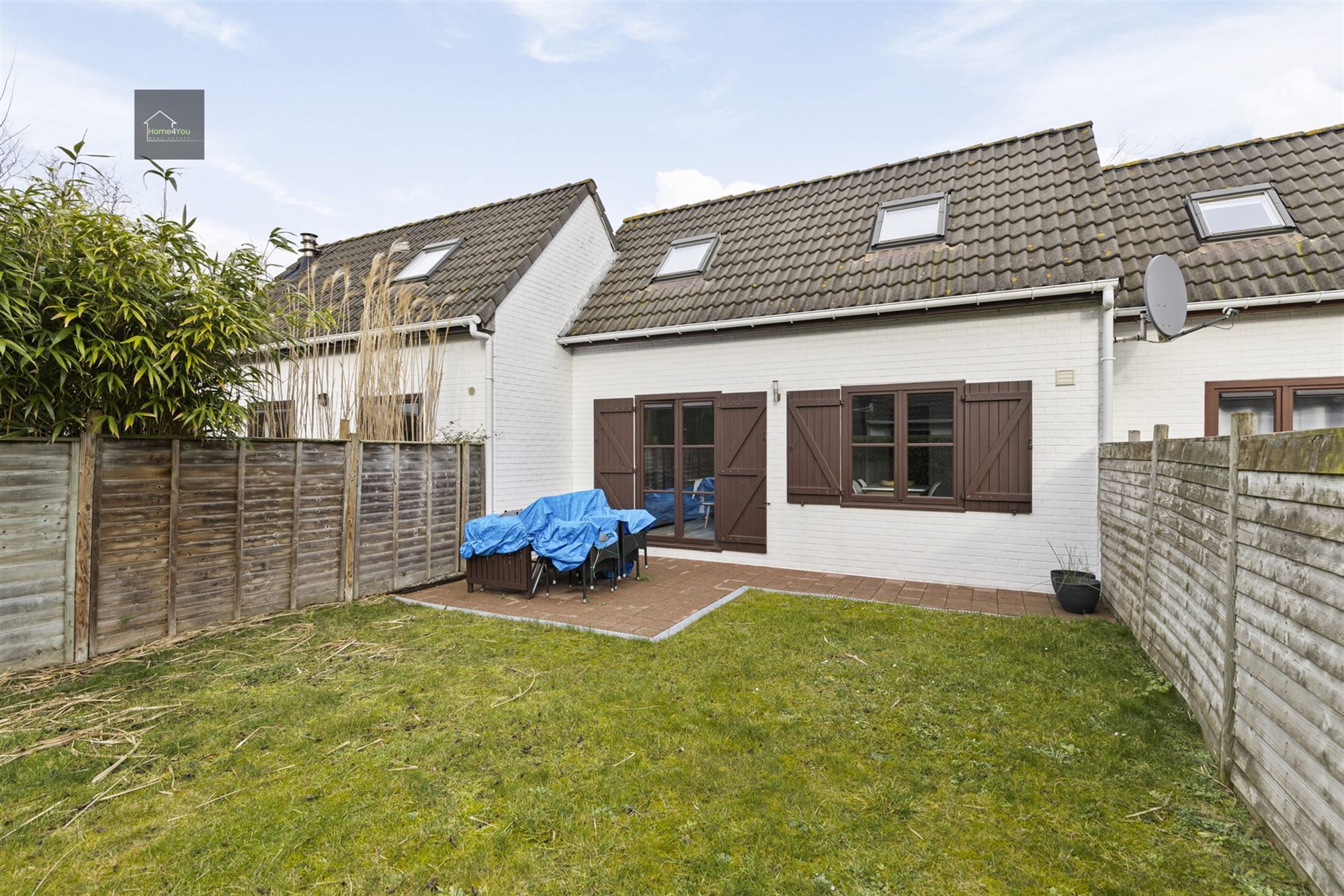 Hoofdfoto van de publicatie: Gemoderniseerde vakantiewoning, 2 slaapkamers + staanplaats.