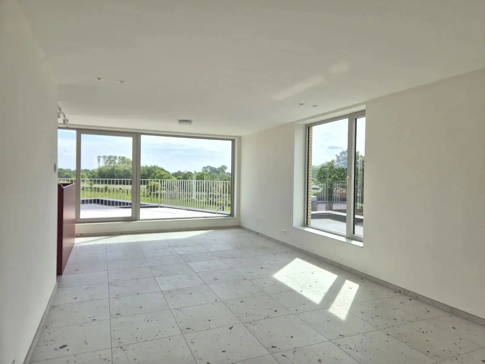 Triplex nieuwbouwappartement met 2 slaapkamers - 2 terrassen foto 3