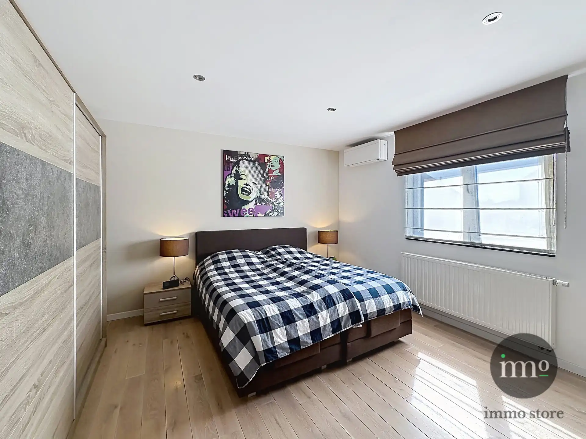 MULTIFUNCTIONEEL volledig gerenoveerd gebouw met bijgebouw, 7 slaapkamers, appartement, tuin en zwembad! foto 15