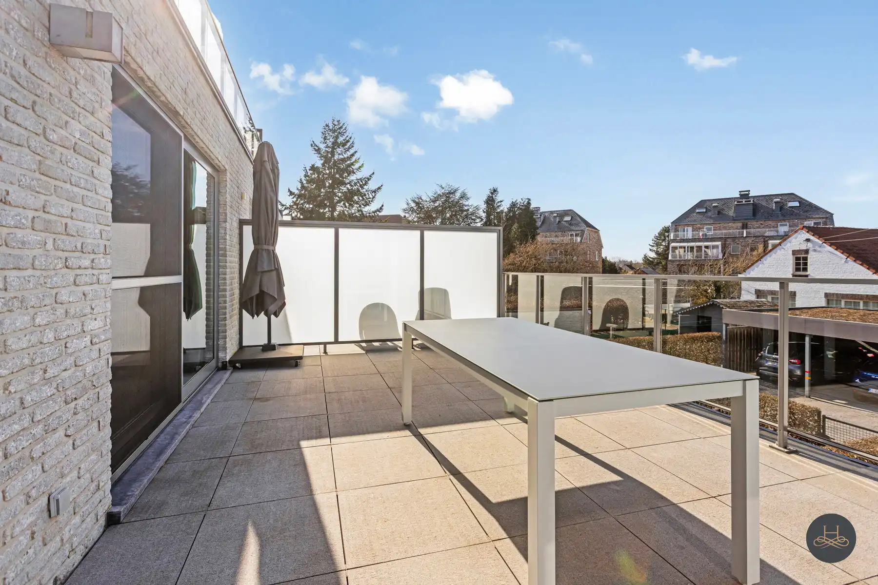 Lichtrijk appartement met groot terras foto 15